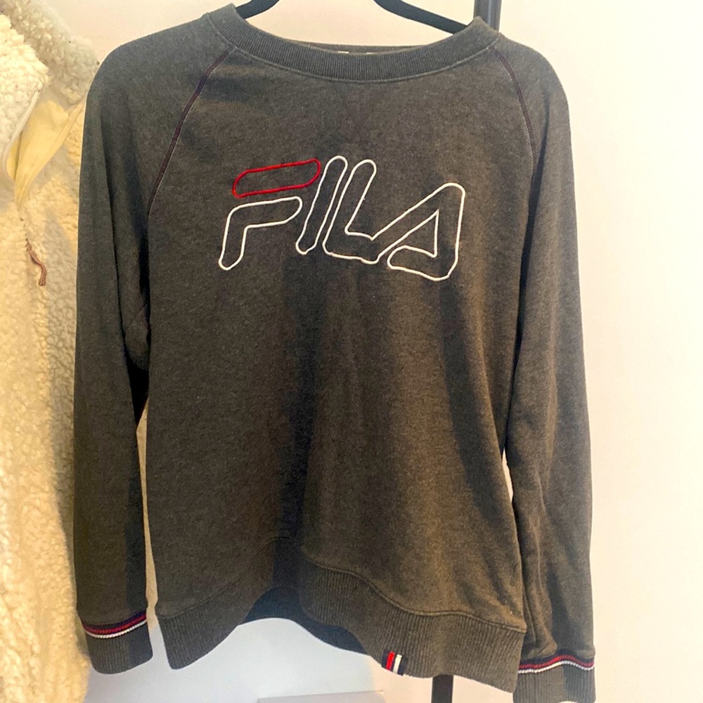 #46 Men Fila crewneck